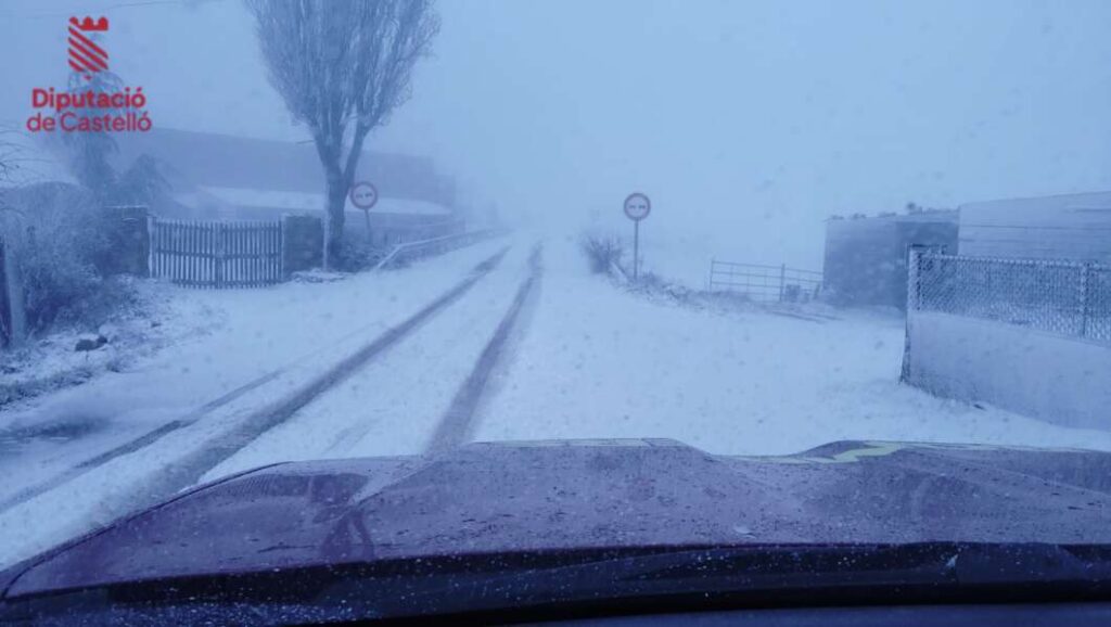 Nieve en el interior de Castellón