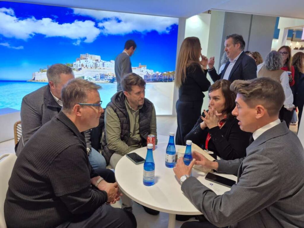 Peñíscola refuerza su turismo cinematográfico y gastronómico en Fitur