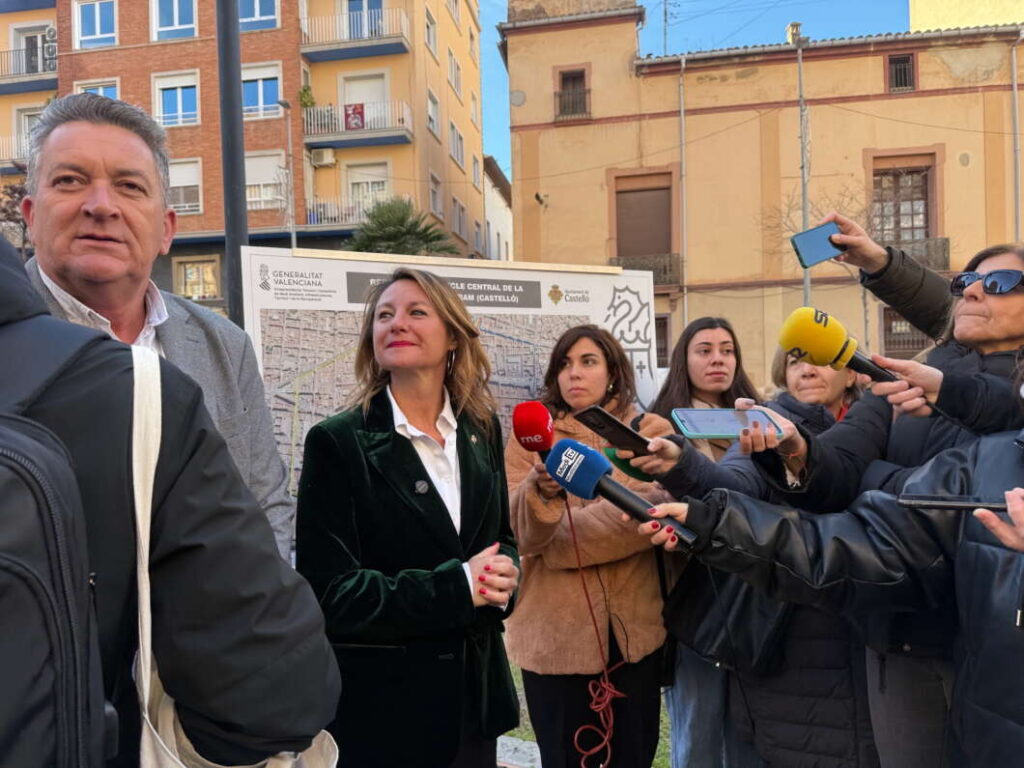 Obras pasarela del TRAM en Castellón 070126