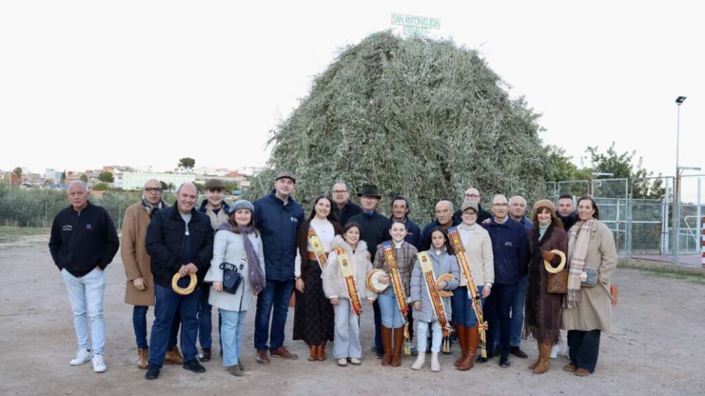 El Tosalet abre en Onda las fiestas de Sant Antoni 2026 con la hoguera tradicional