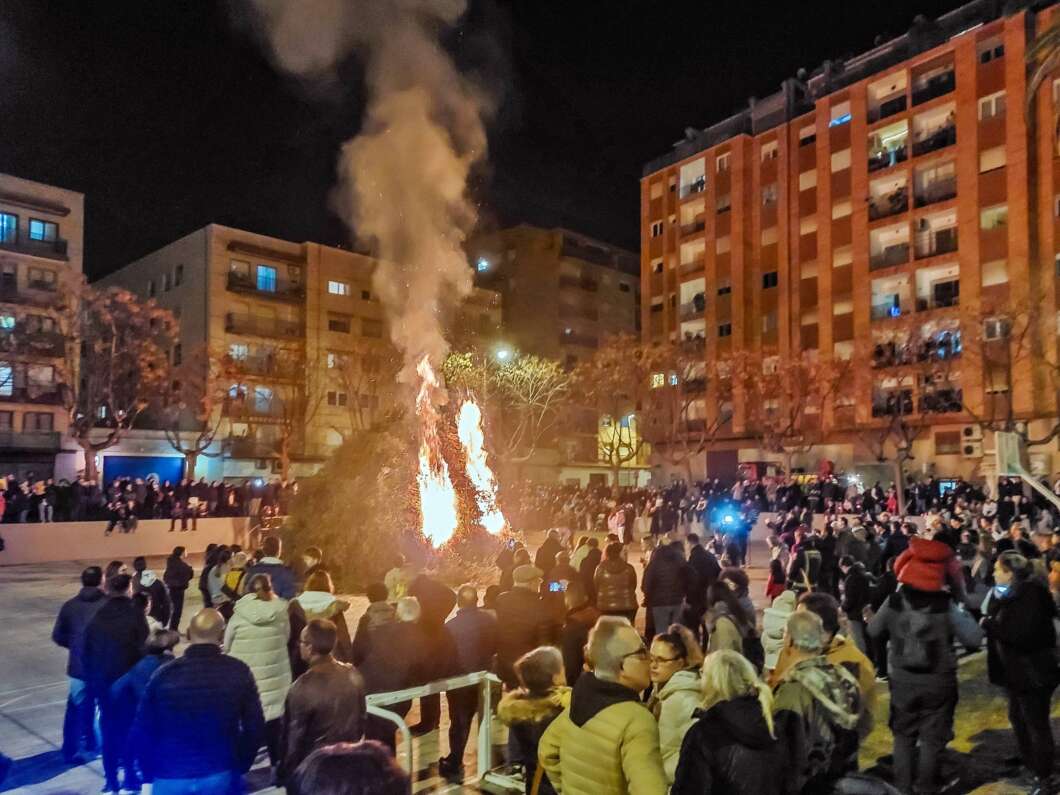vinaros, sant antoni, foguera
