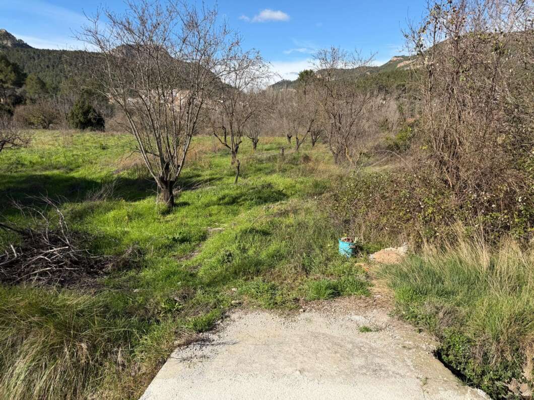 Montanejos impulsa un plan para ampliar las zonas de aparcamiento