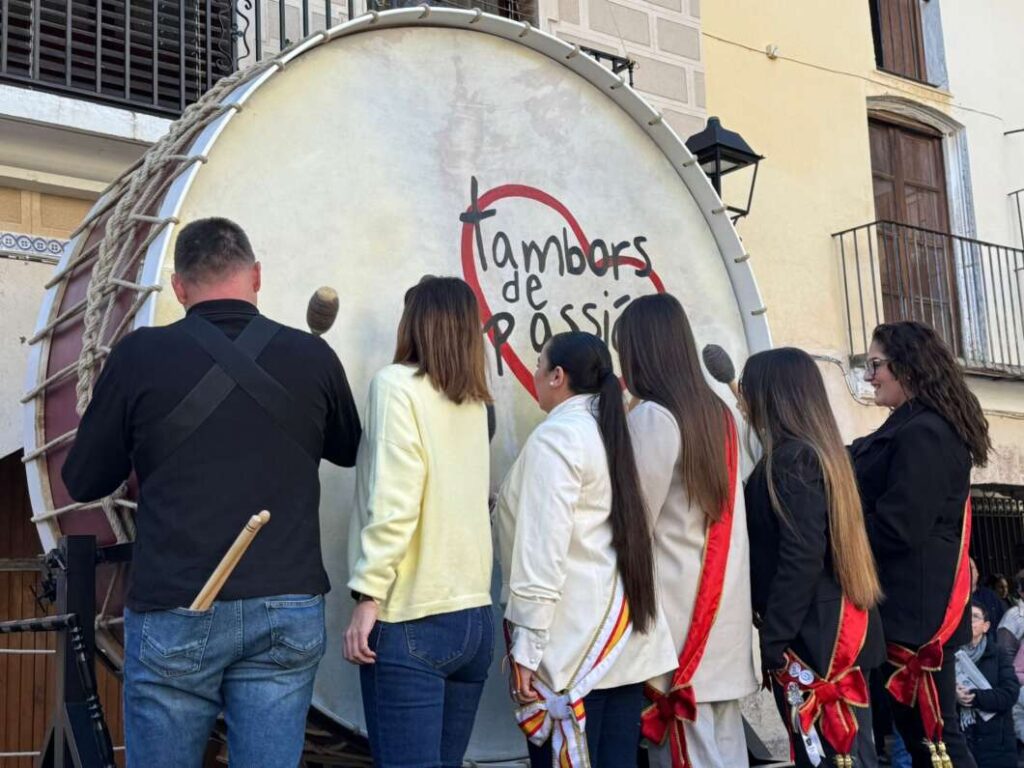 Almassora reuneix més de 700 músics en la XXIV Exaltació Provincial del Tambor i el Bombo
