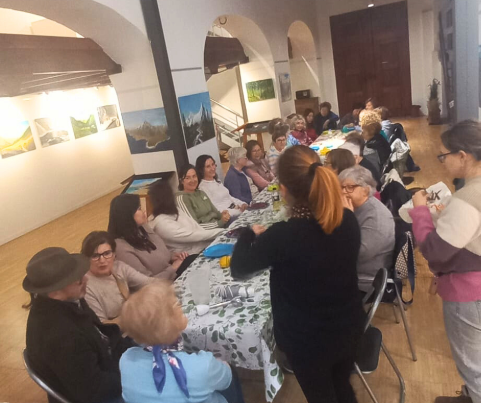 Almenara impulsa la ciència amb tallers pel Dia de la Dona i la Xiqueta