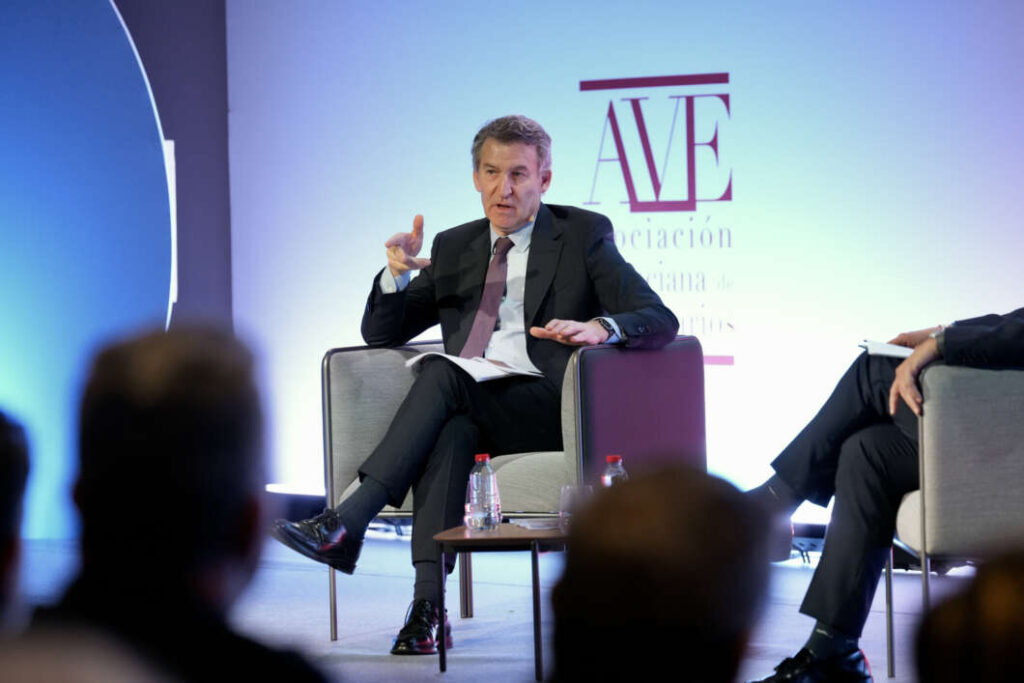 Alberto Núñéz Feijóo Asamblea AVE Valencia 100226