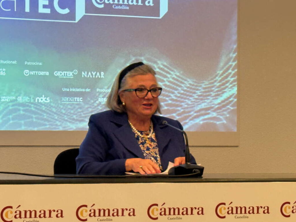 Lola Guillamon. Presentación de Enxarxatec en la Cámara de Comercio 230226