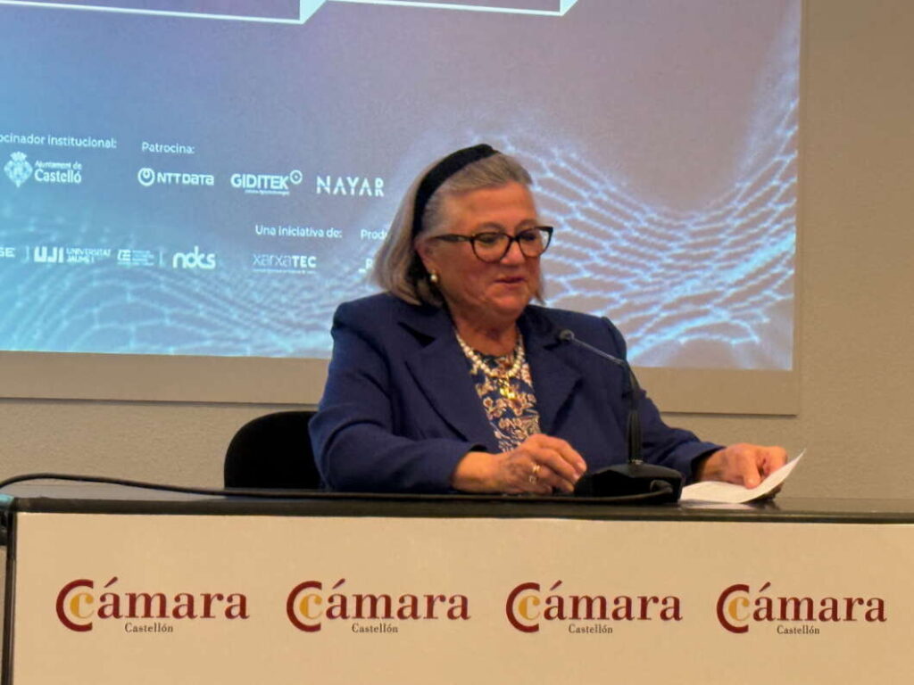 Lola Guillamon. Presentación de Enxarxatec en la Cámara de Comercio 230226