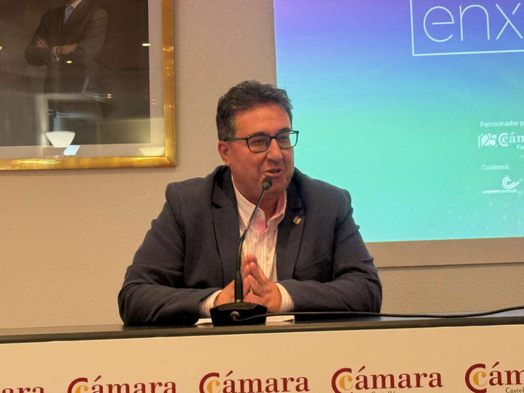 Paco Cabañero. Presentación de Enxarxatec en la Cámara de Comercio 230226