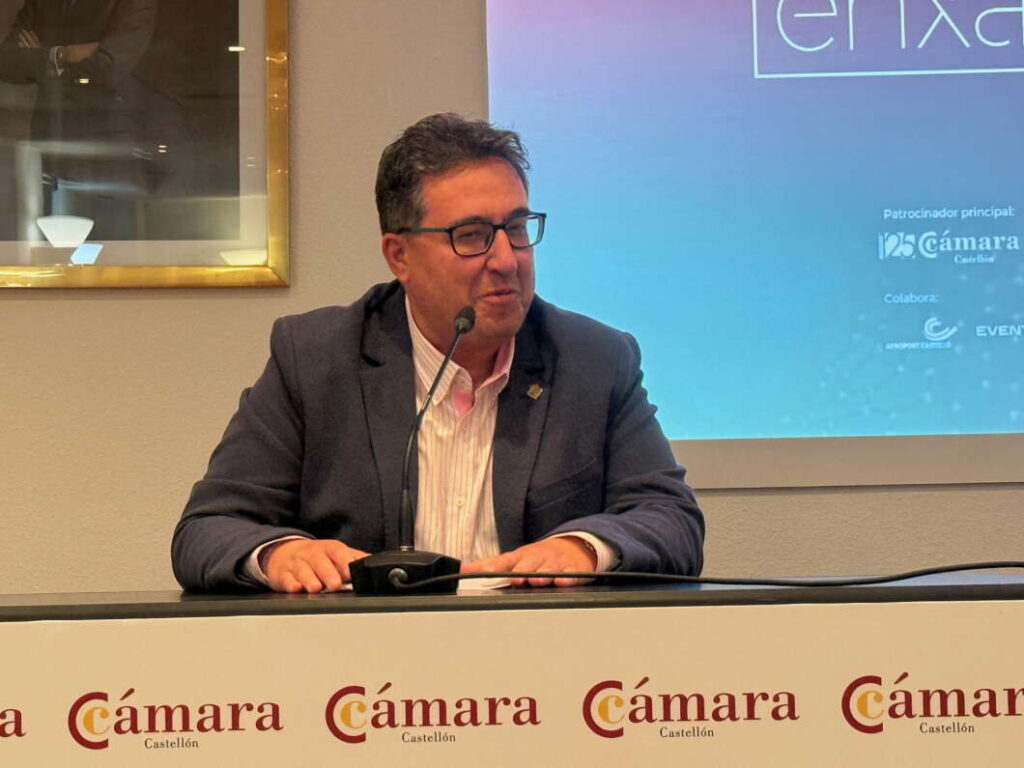 Paco Cabañero. Presentación de Enxarxatec en la Cámara de Comercio 230226
