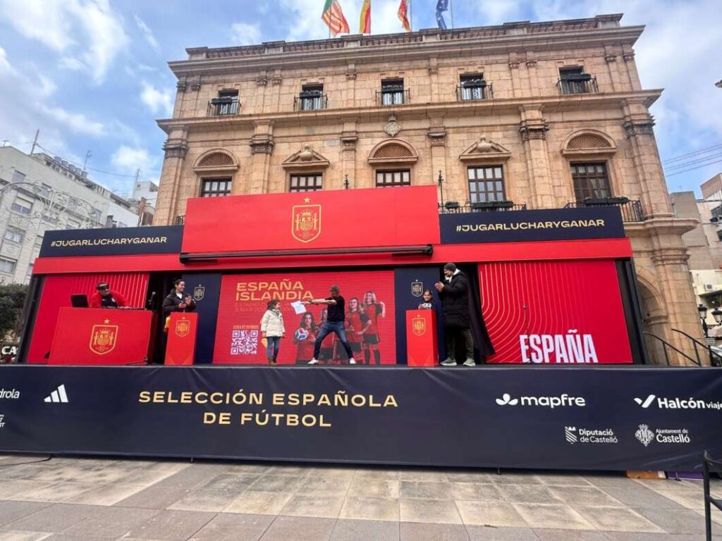Castellón se vuelca con la Selección femenina en la Fan Zone