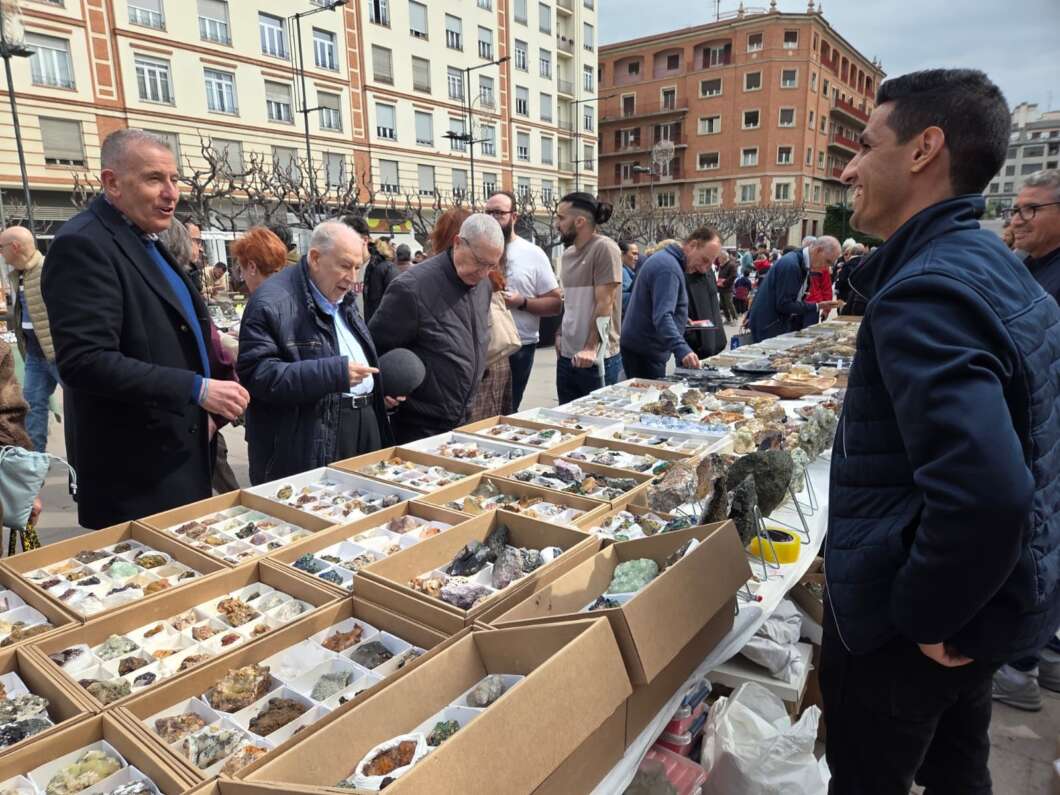 La Feria de Minerales de Castellón alcanza récord con 30 expositores en Huerto Sogueros