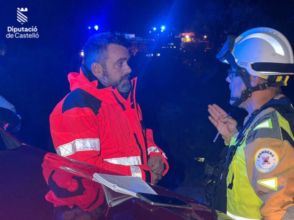 Incendio de Cabanes. Intervención de bomberos del Consorcio Provincial 130226