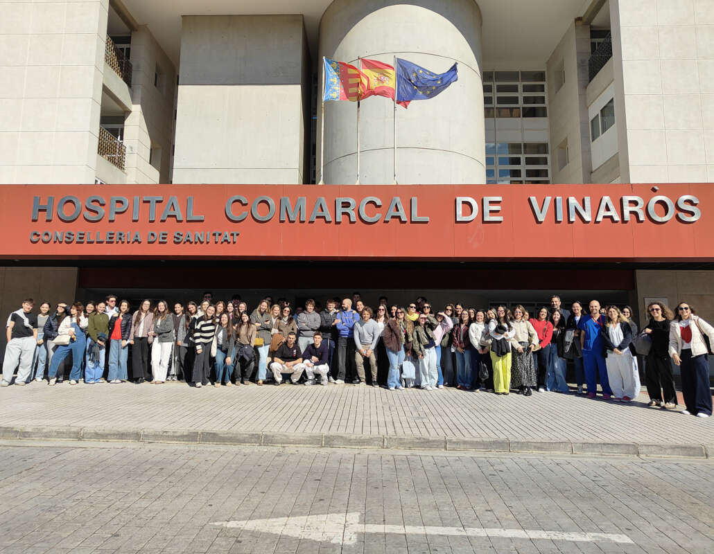 Estudiantes enfermería CEU formación Hospital de Vinaròs