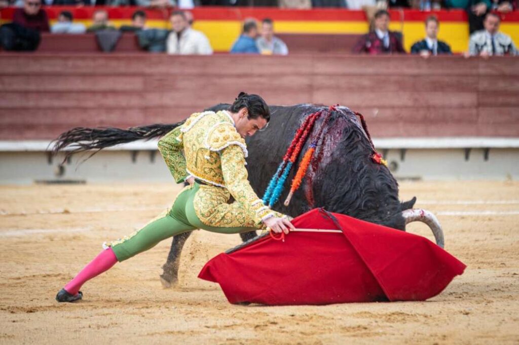 À Punt emetrà en directe les tres grans corregudes de Magdalena i Falles