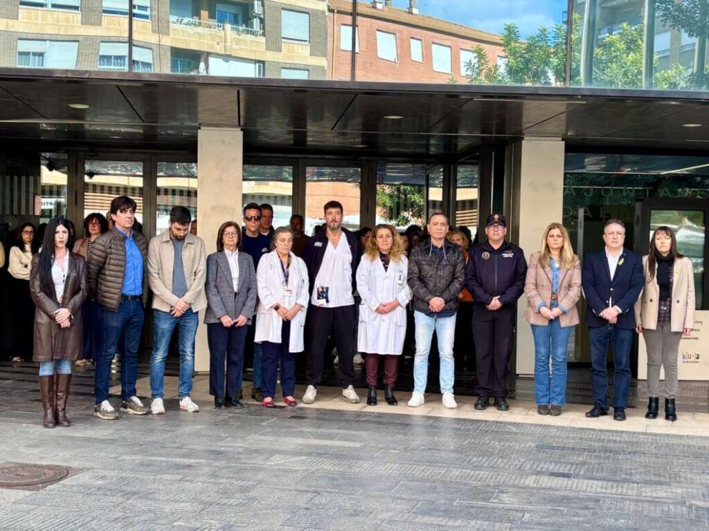 Benicàssim y el resto de la provincia guardan silencio por el asesinato machista de Ana