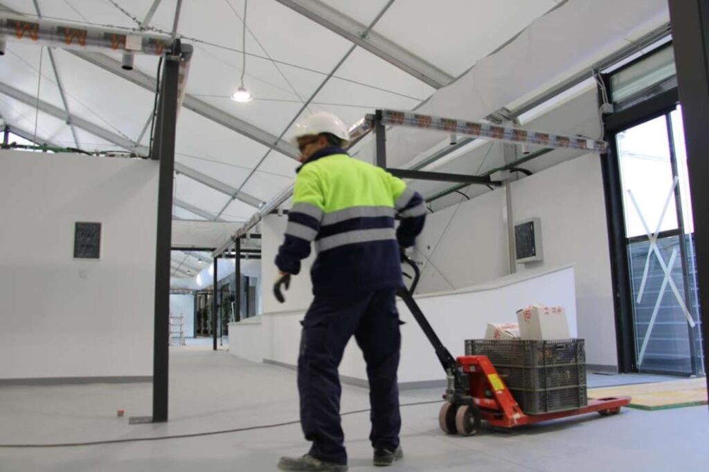 Montaje del Mercado Provisional Central de Castellón 2026