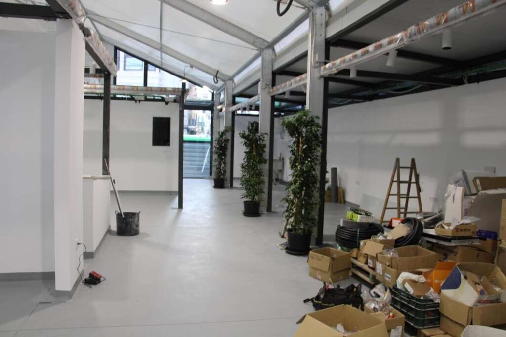 Montaje del Mercado Provisional Central de Castellón 2026