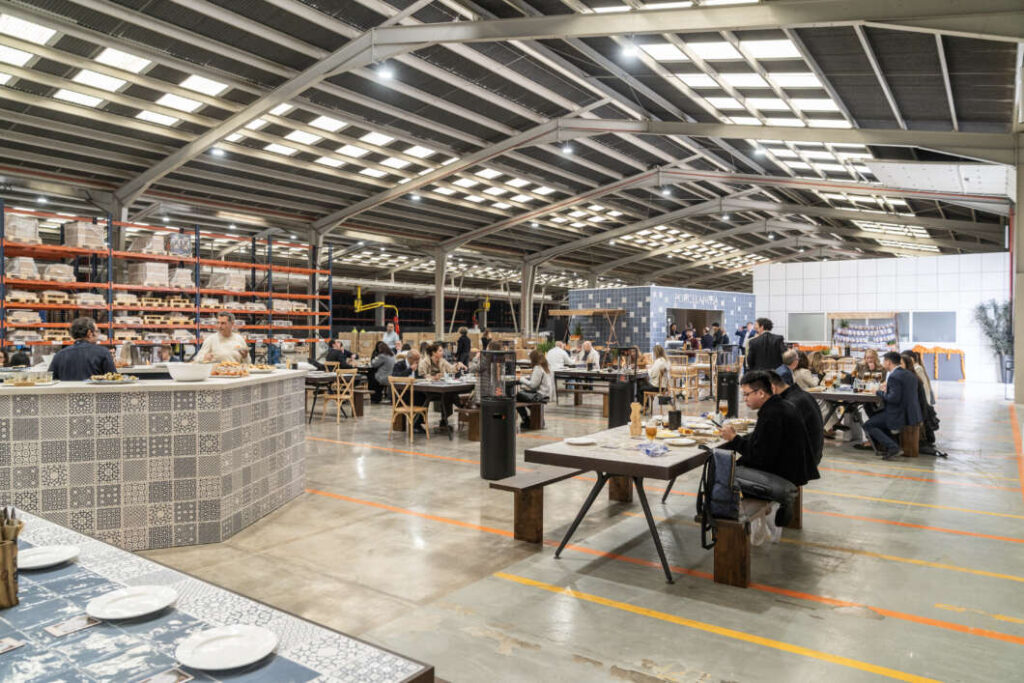 Porcelanosa transforma su 32ª Muestra Internacional con gastronomía, ópera y afterworks