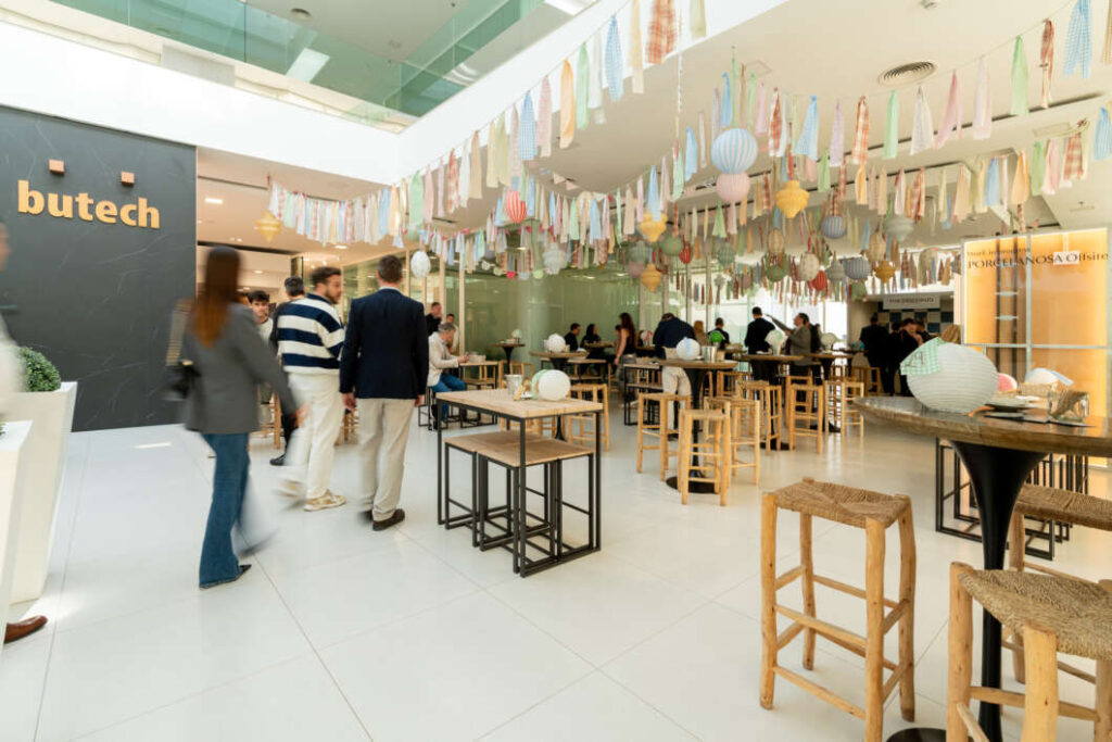 Porcelanosa transforma su 32ª Muestra Internacional con gastronomía, ópera y afterworks