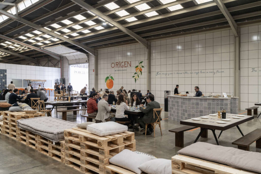 Porcelanosa transforma su 32ª Muestra Internacional con gastronomía, ópera y afterworks