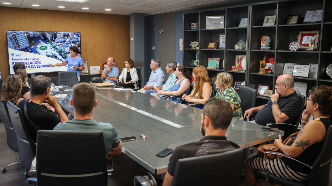 Reunión por obras remodelación en plaza España de Onda