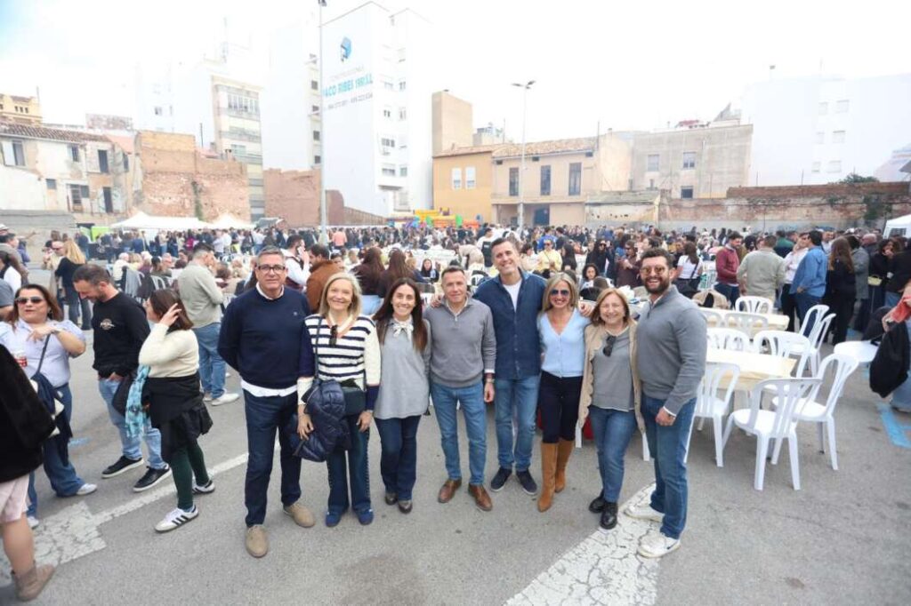 Burriana reuneix prop de mil persones en la Festa de les Paelles de Sant Blai