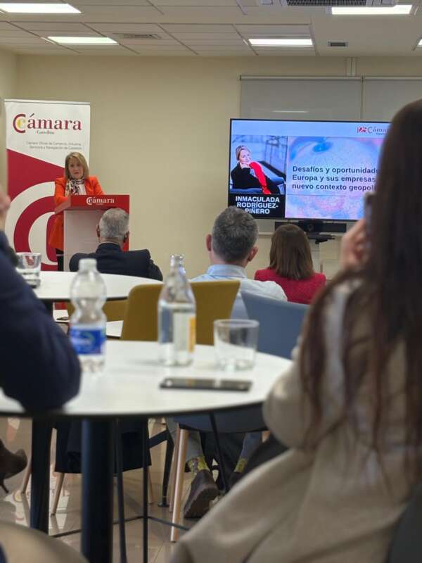 La Cámara de Castellón celebra su 125 aniversario abordando los retos geopolíticos