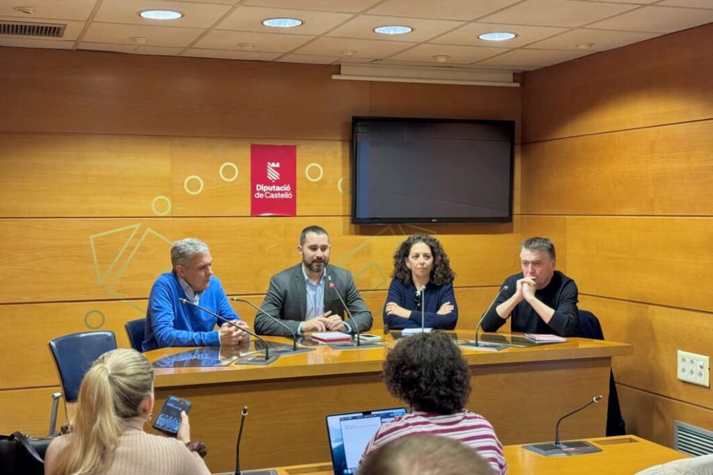 Els alcaldes socialistes acusen la diputació de retardar el finançament del Pla impulsa