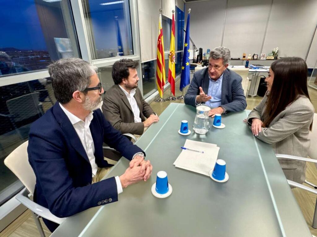 Raquel París asumirá la dirección del Aeropuerto de Castellón tras la etapa de récords de Justo Vellón