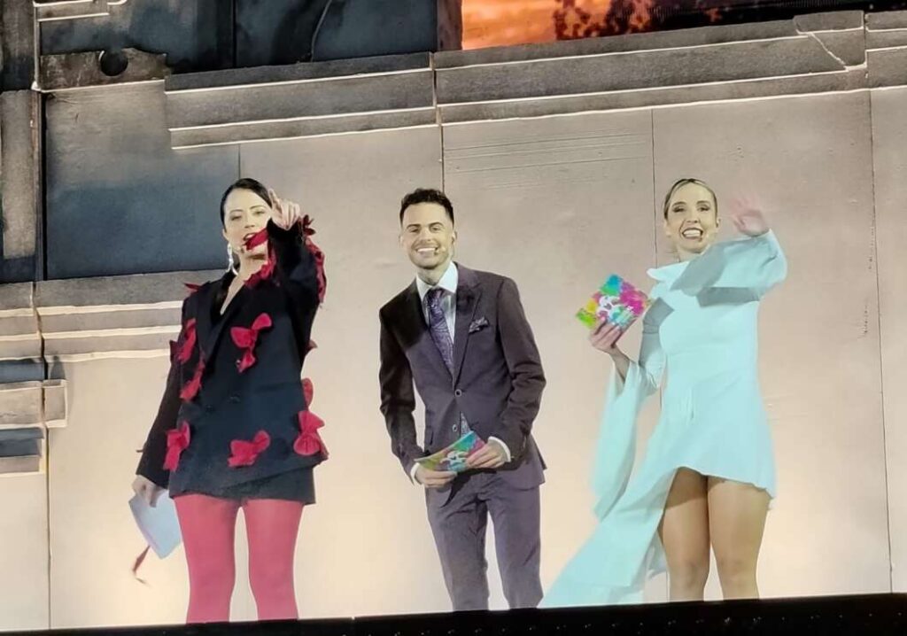 Las reinas y reyes de las comparsas del Carnaval de Vinaròs desvelan sus espectaculares fantasías