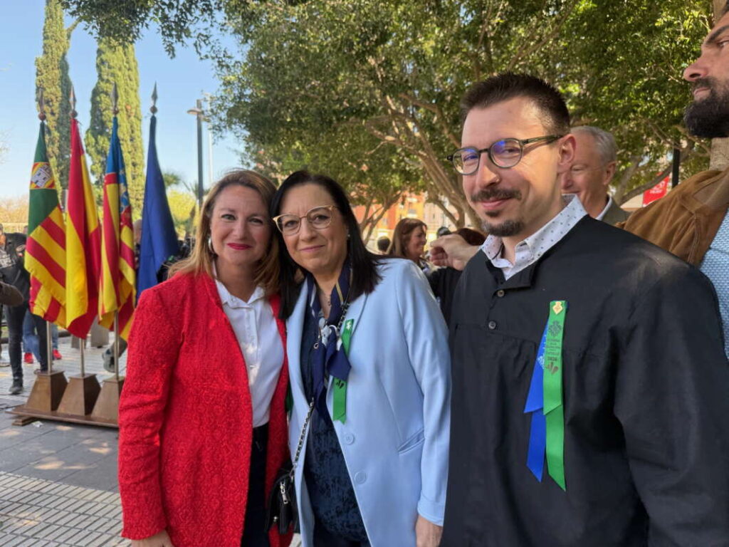 Ambiente en el recinto de mascletaes después de la mascletà de Global Focs 130326