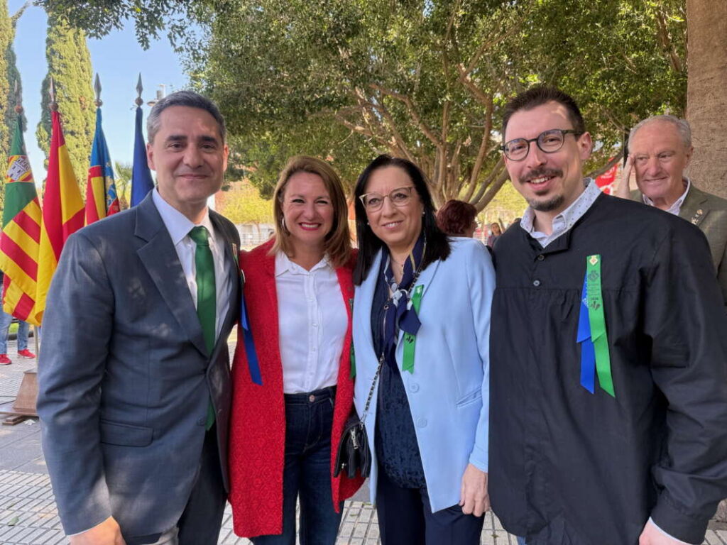 Ambiente en el recinto de mascletaes después de la mascletà de Global Focs 130326