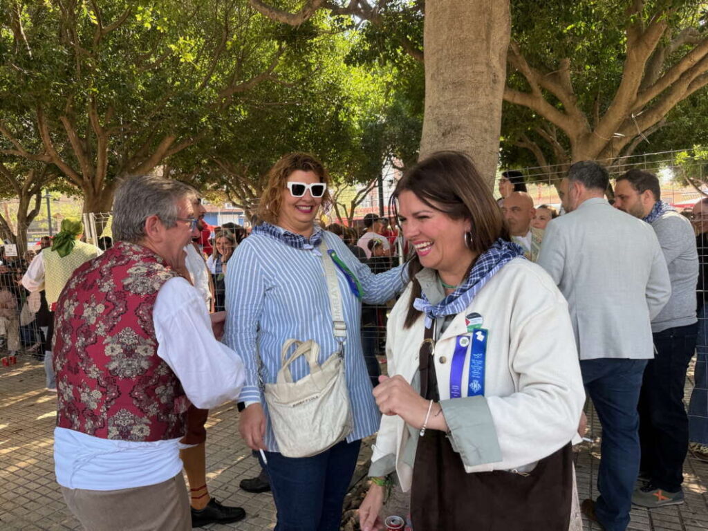 Ambiente en el recinto de mascletaes después de la mascletà de Global Focs 130326