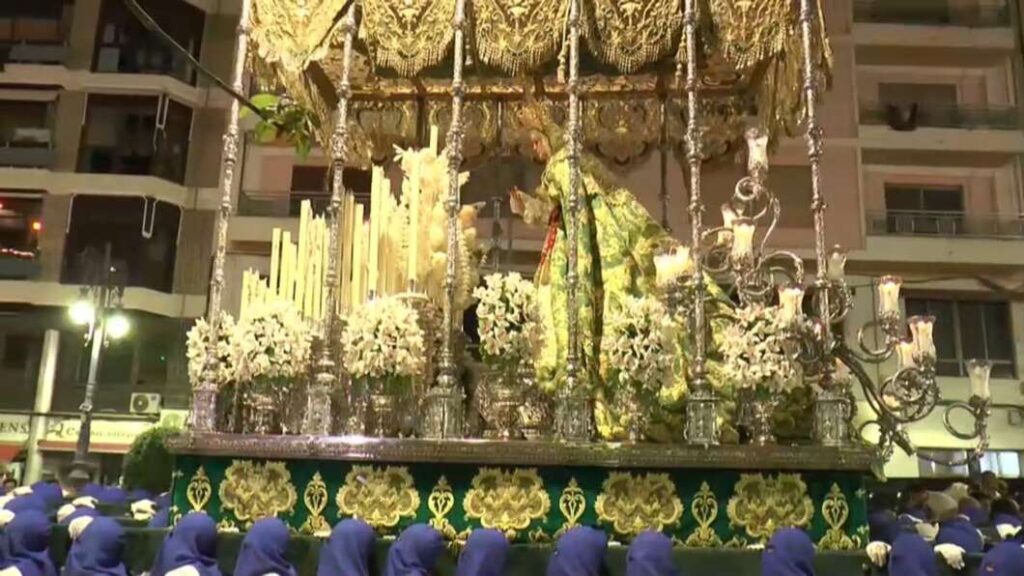 À Punt desplega una programació especial per a seguir la Setmana Santa en directe