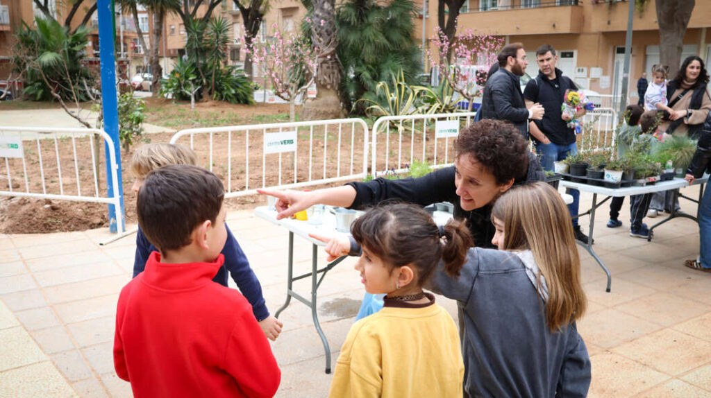 Más de 100 vecinos impulsan la transformación verde del Parque de las Tres Culturas en Onda