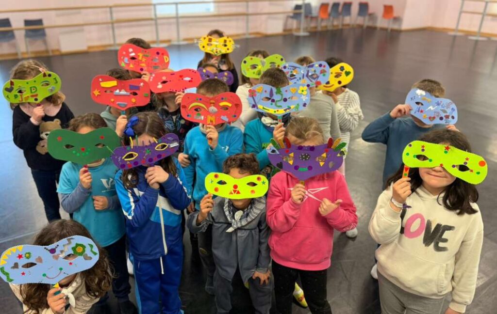 Burriana impulsa un taller interartístic infantil pels 20 anys del Jardí Artístic
