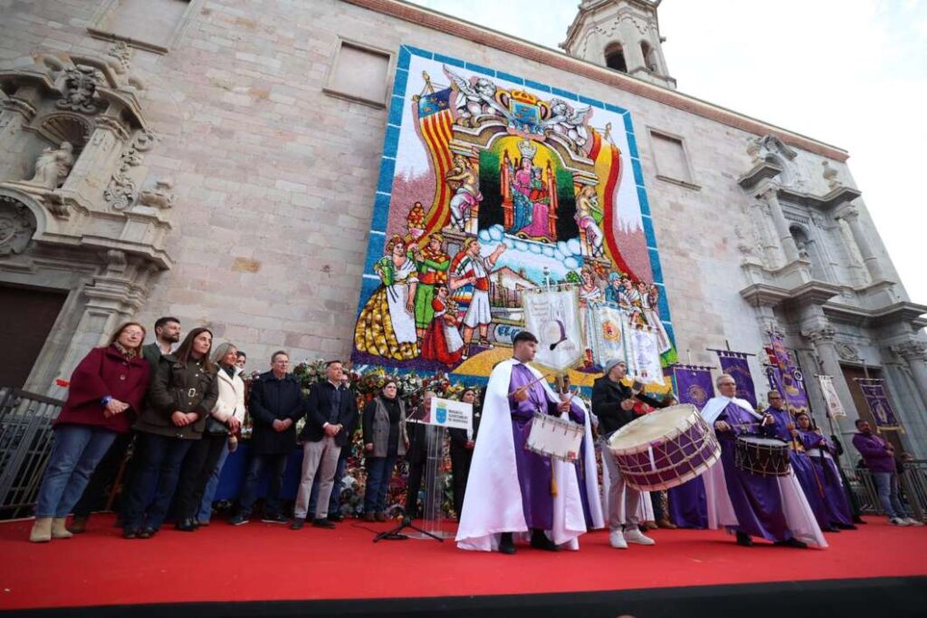 Tamborada en Burriana