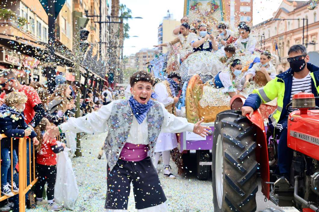 Coso multicolor, confeti, Magdalena 2026