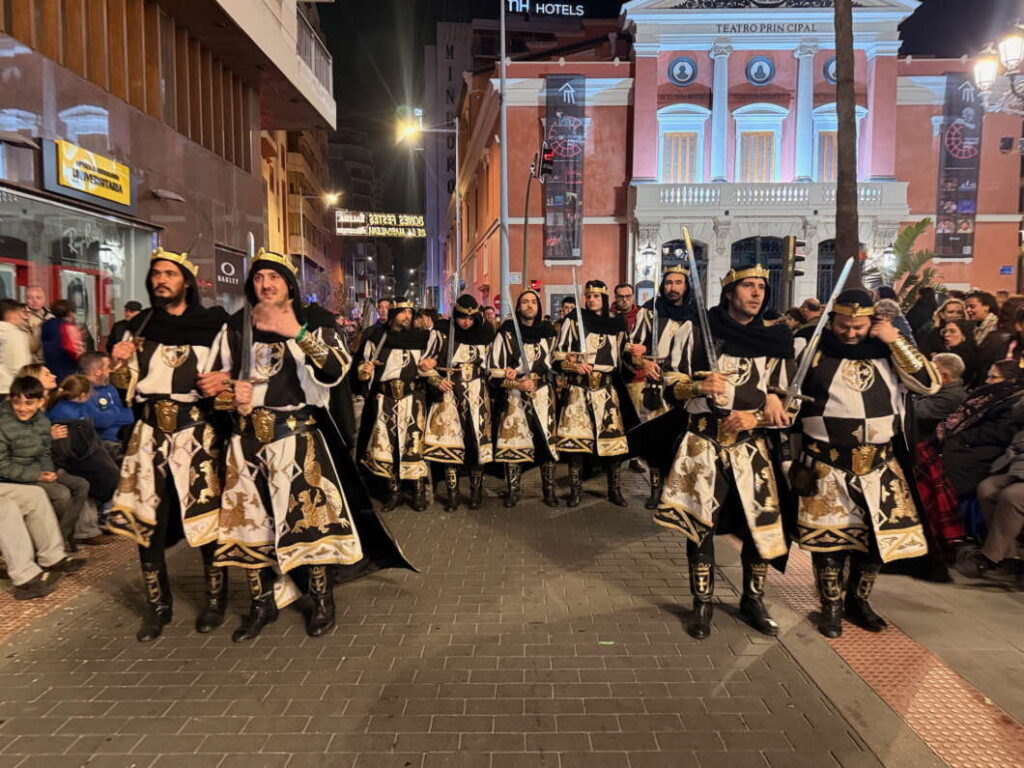 Desfile de Moros y cristianos 50 aniversario Moros d'Alqueria Magdalena 2026