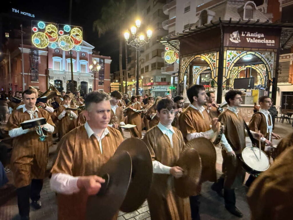 Desfile de Moros y cristianos 50 aniversario Moros d'Alqueria Magdalena 2026