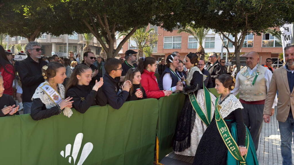 Entra de las reinas en el recinto de mascletaes Magdalena 2026