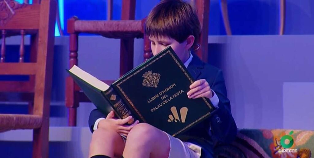 Galanía de la reina infantil Castellón 2026 Ana Colón