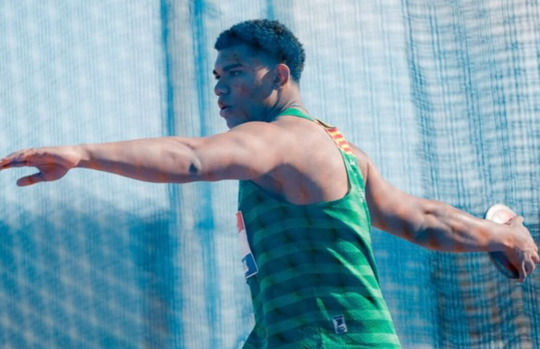 Hugo Casañas bate el récord de España Sub18 de peso y lidera el éxito del Playas de Castellón