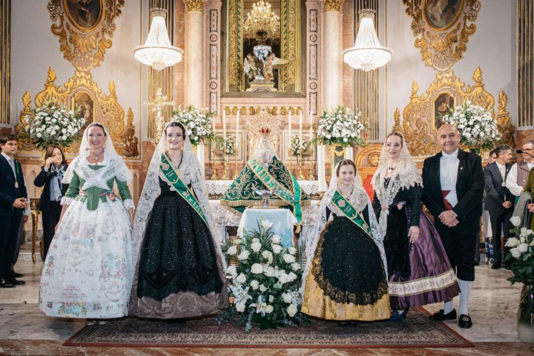Castellón honra a la Mare de Déu de Lledó con la tradicional ofrenda de flores