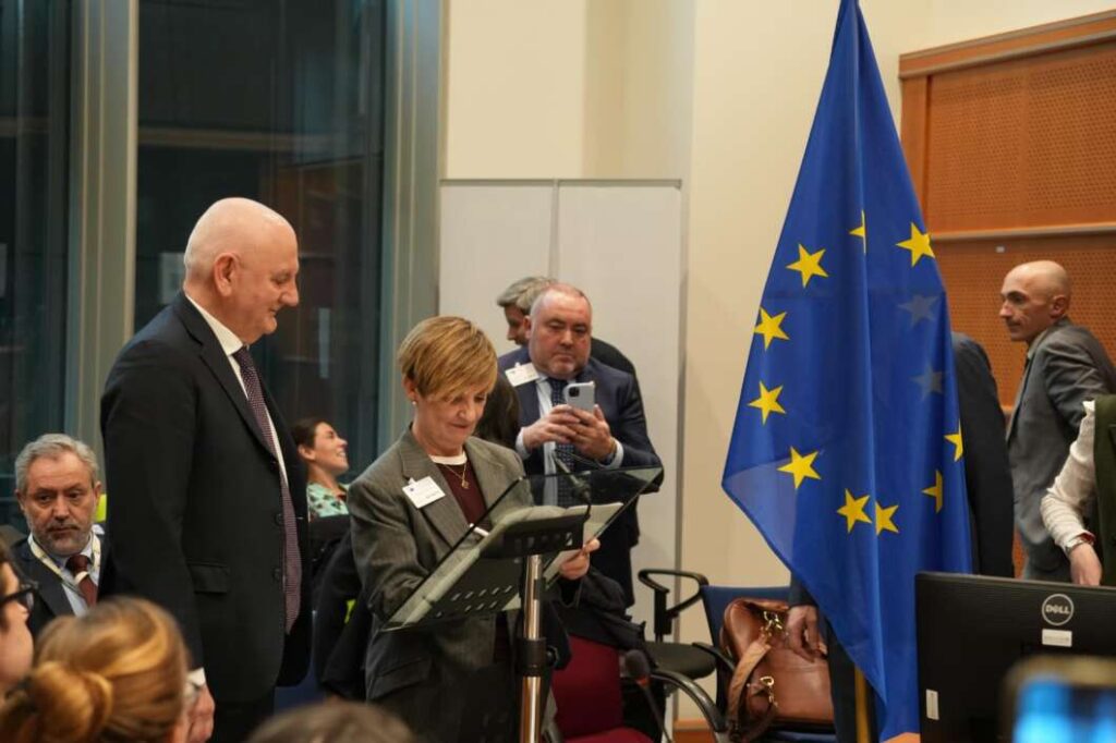 La Generalitat y Emilia-Romaña piden suspender temporalmente el ETS para la cerámica