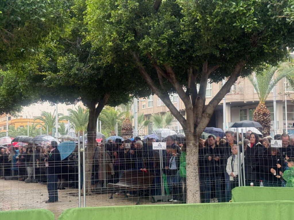 Mascletà inaugural de las Fiestas de la Magdalena 2026 disparada por Mediteerráneo