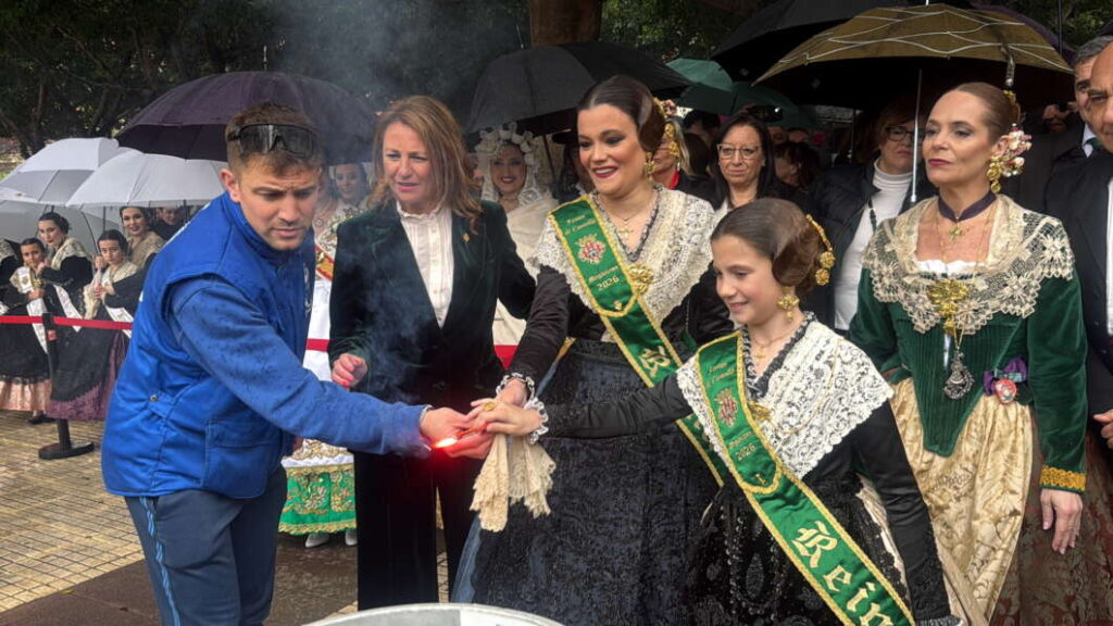 Mascletà inaugural de las Fiestas de la Magdalena 2026 disparada por Mediteerráneo