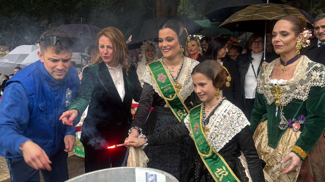 Mascletà inaugural de las Fiestas de la Magdalena 2026 disparada por Mediteerráneo