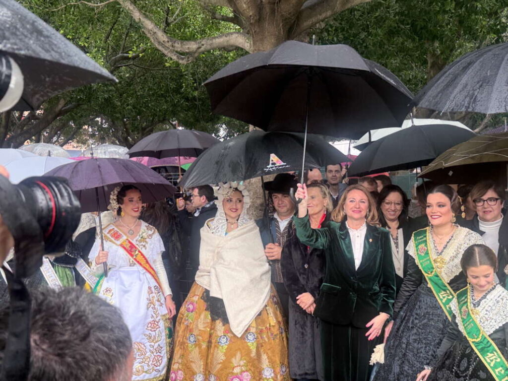 Mascletá de Mediterràneo inaugura las Fiestas de la Magdalena 2026