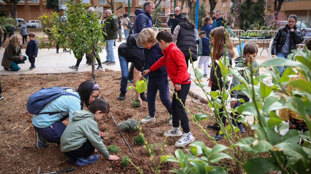 Más de 100 vecinos impulsan la transformación verde del Parque de las Tres Culturas en Onda